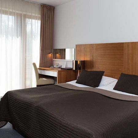 Bazuny Hotel&Spa Koscierzyna Esterno foto