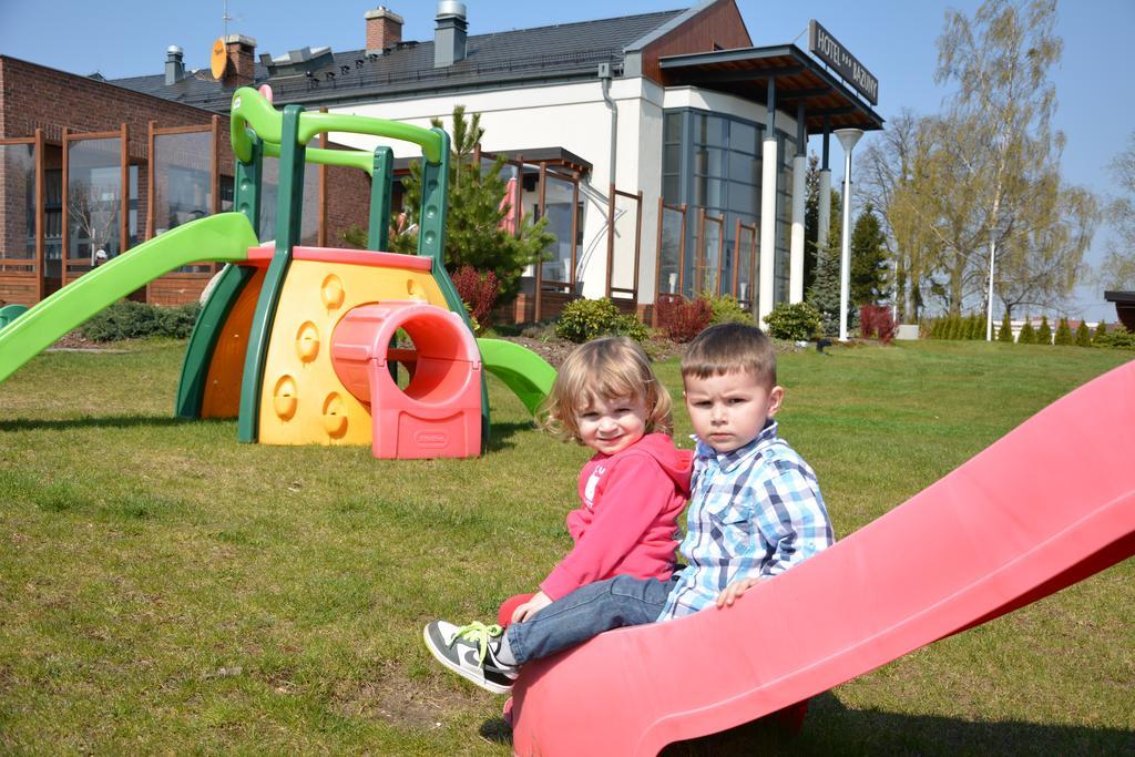 Bazuny Hotel&Spa Koscierzyna Esterno foto