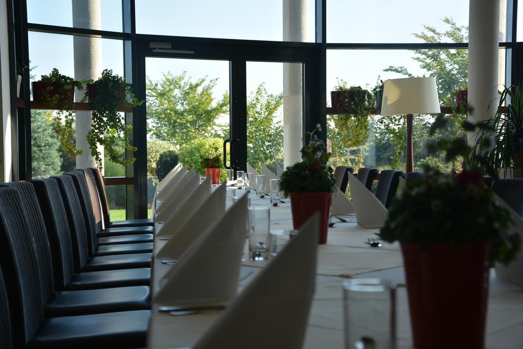 Bazuny Hotel&Spa Koscierzyna Esterno foto